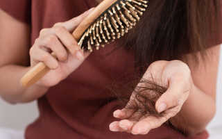 Что делать, если выпадают волосы? Несколько мифов и несколько советов