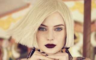 Бордовая помада для блондинок