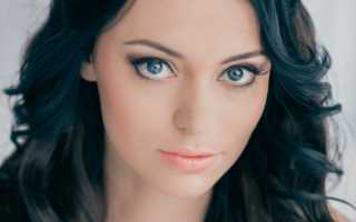 50 вариантов причесок с диадемой: вечерние, свадебные, с фатой