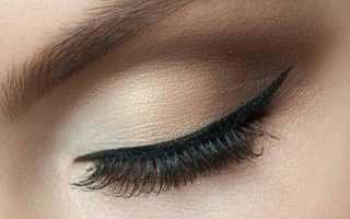 Легкий макияж со стрелками